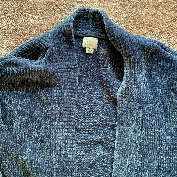 Beautiful Blue Cardigan - Picture 2 of 4